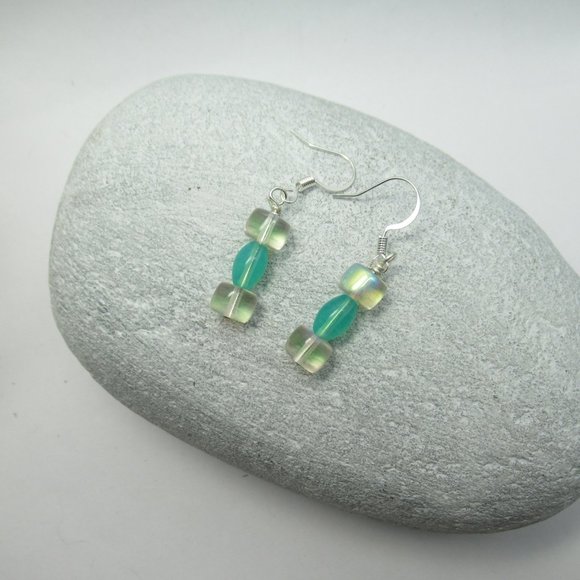 Uranium glass bead earrings - Picture 6 of 14